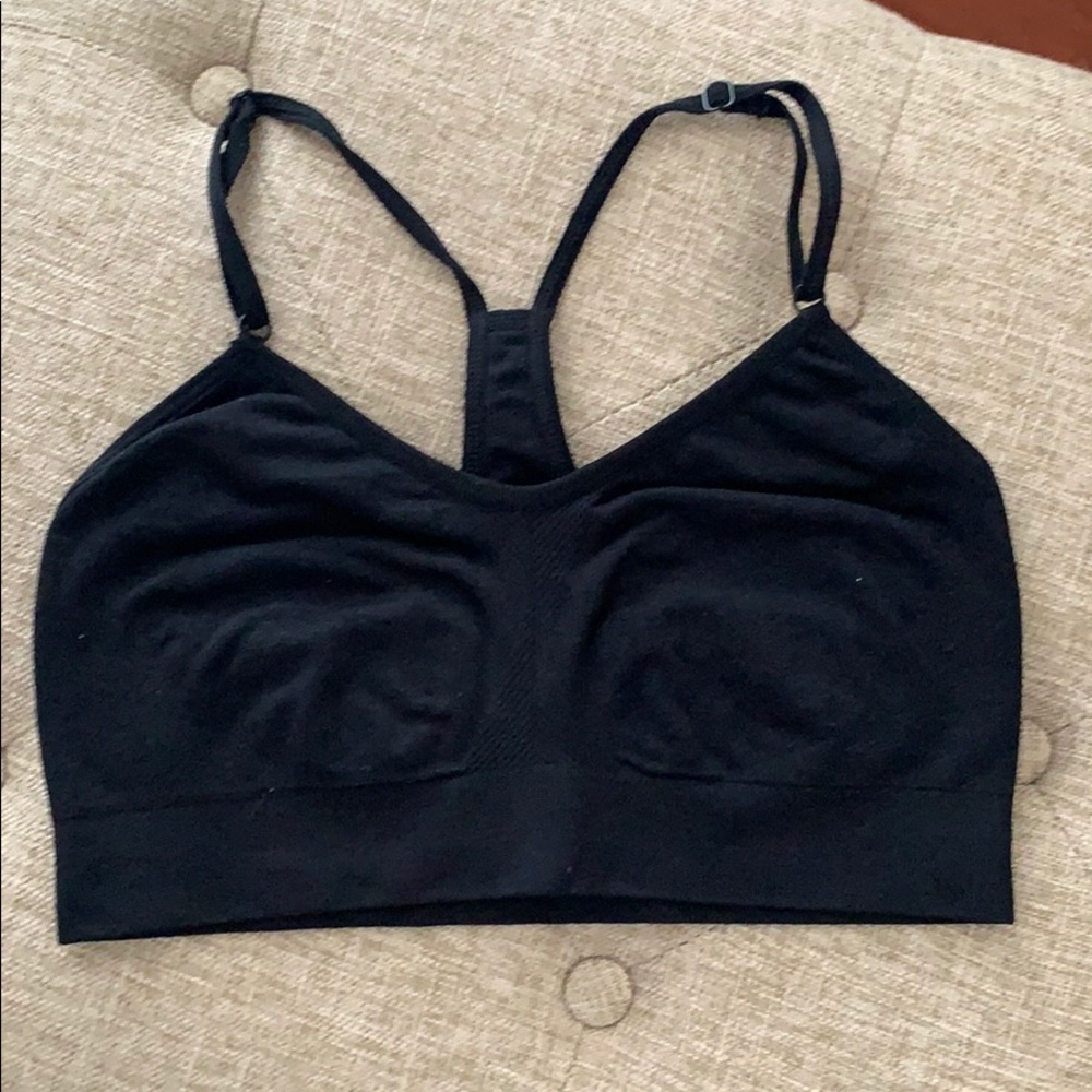 Black sports bra